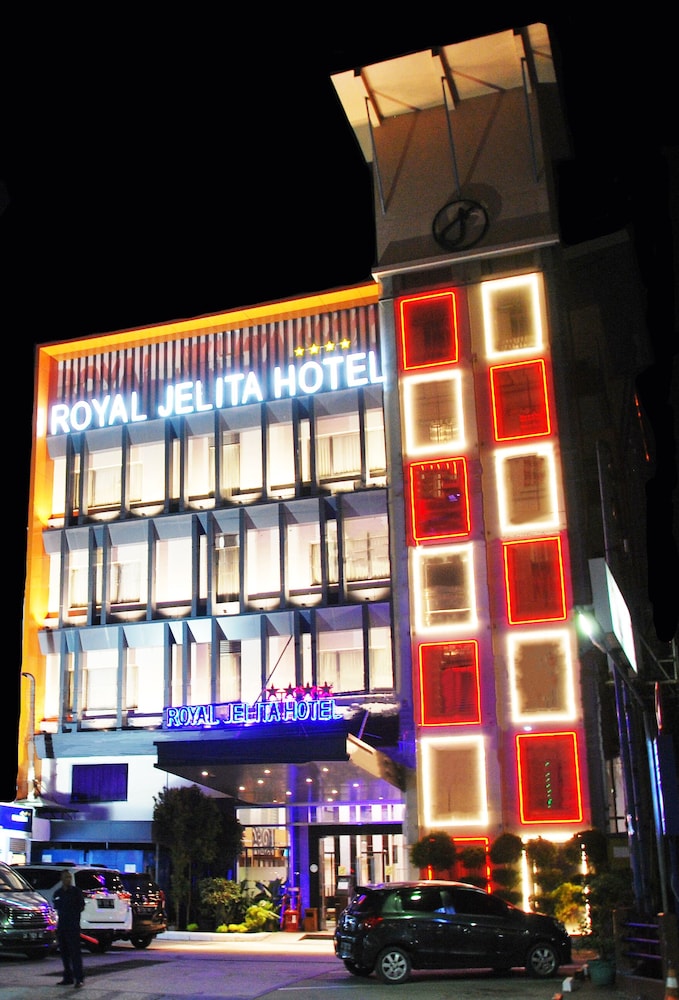 ROYAL JELITA HOTEL 2/45