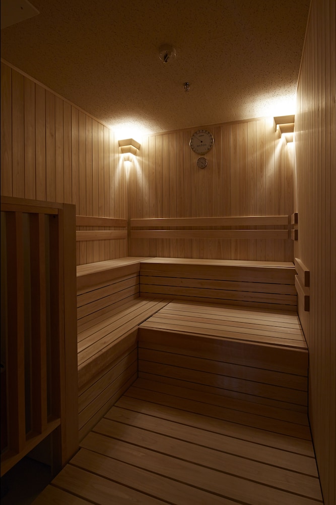 Candeo Hotels Matsuyama Okaido 25/50
