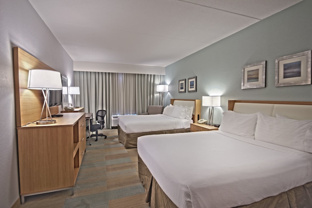 Holiday Inn Manahawkin/Long Beach Island 15/73