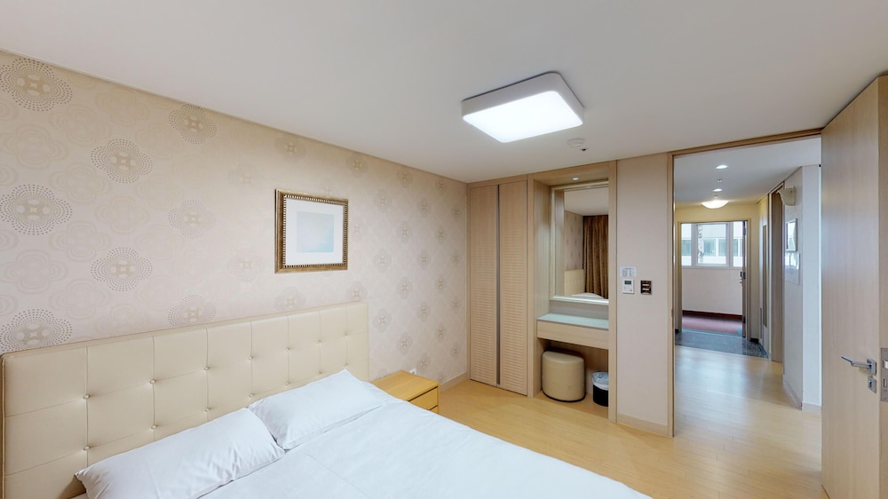 Condo, Hill, Sand, Superior, Double Bed