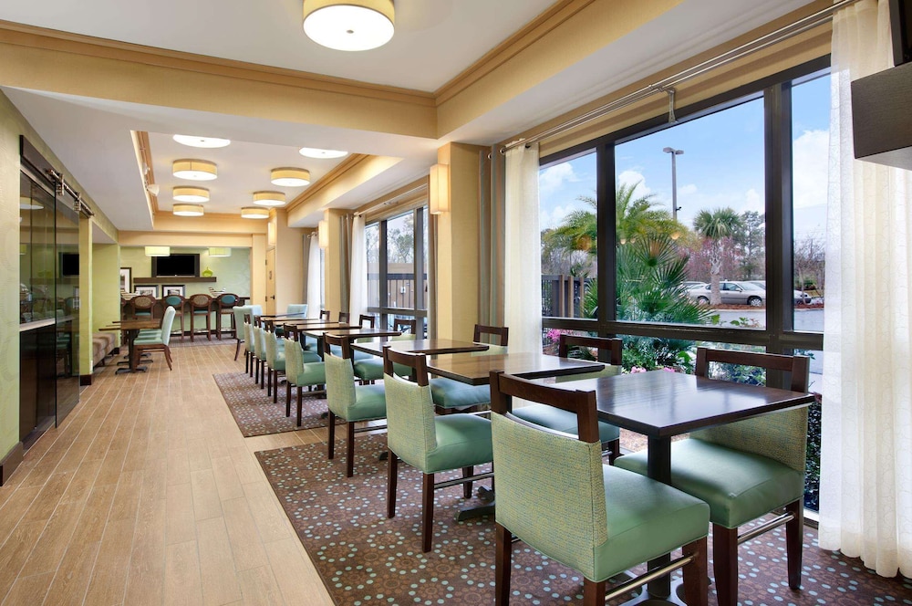 Hampton Inn Slidell 16/24