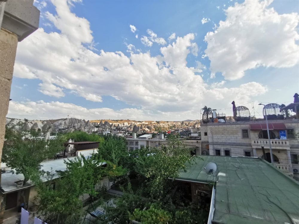 Falcon Cave Suites 39/49