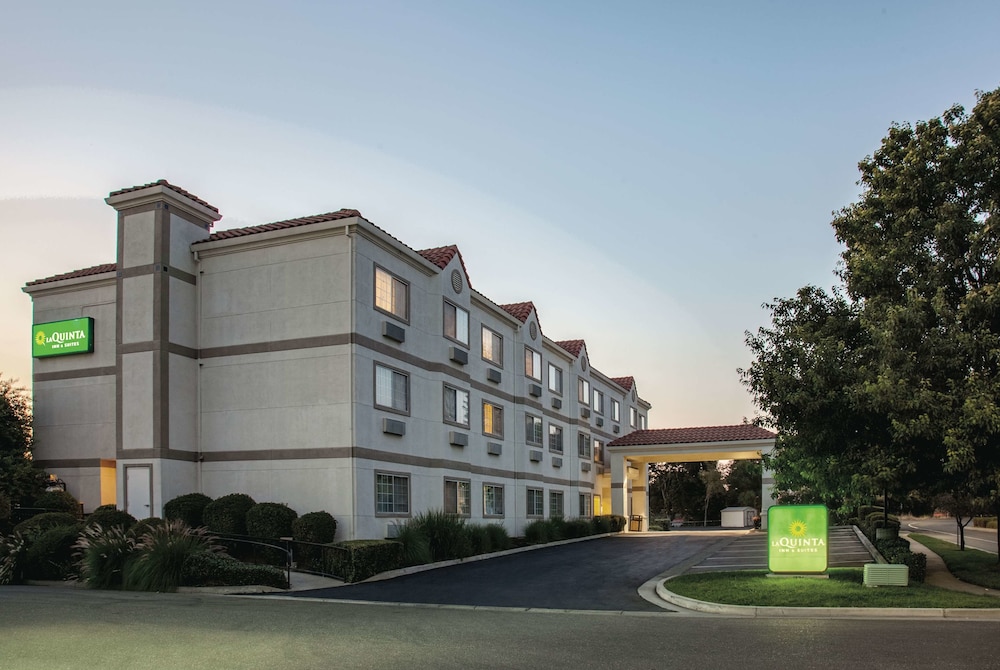 La Quinta Inn & Suites by Wyndham Davis 1/41