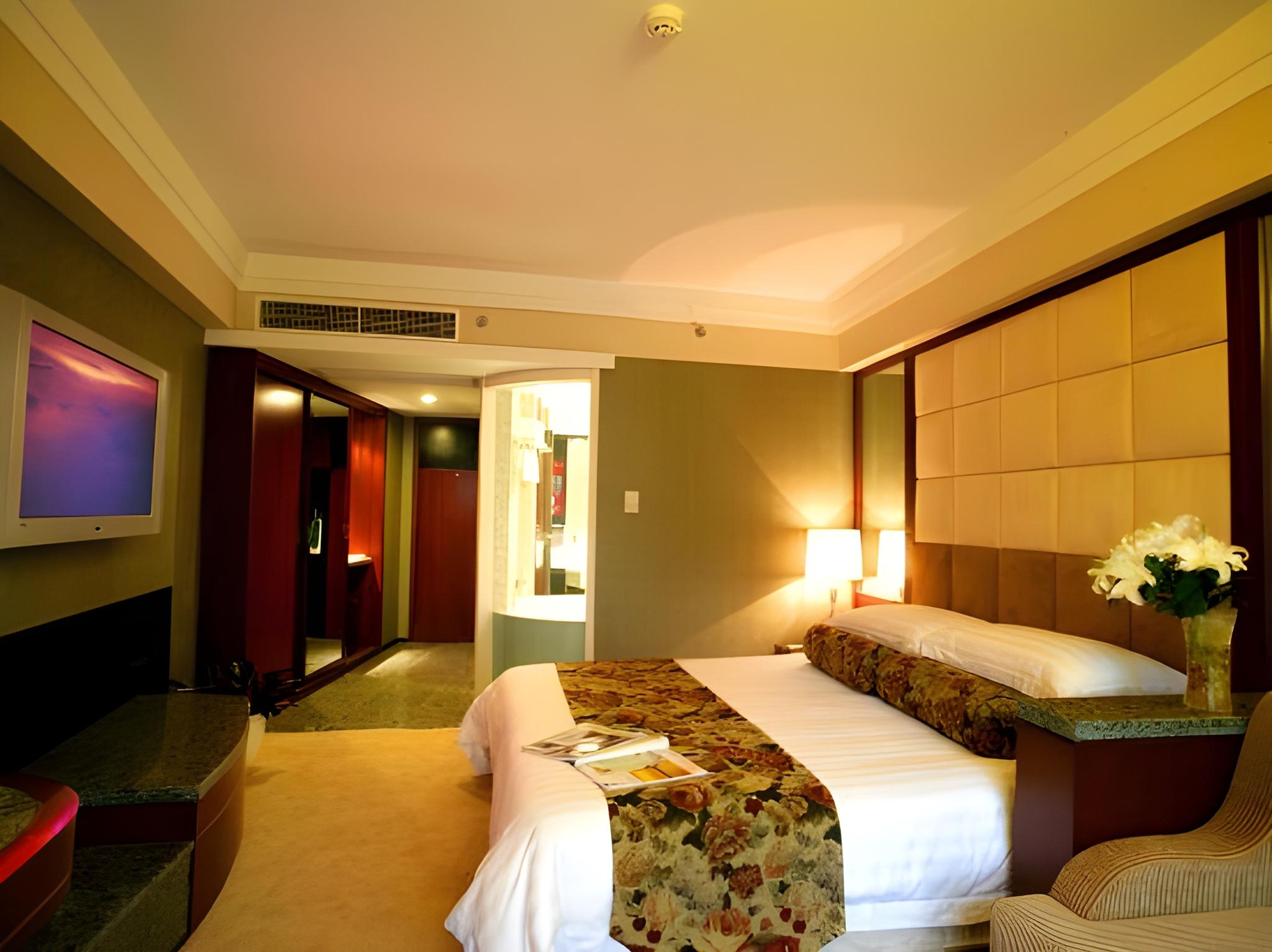 Special, Queen Bed