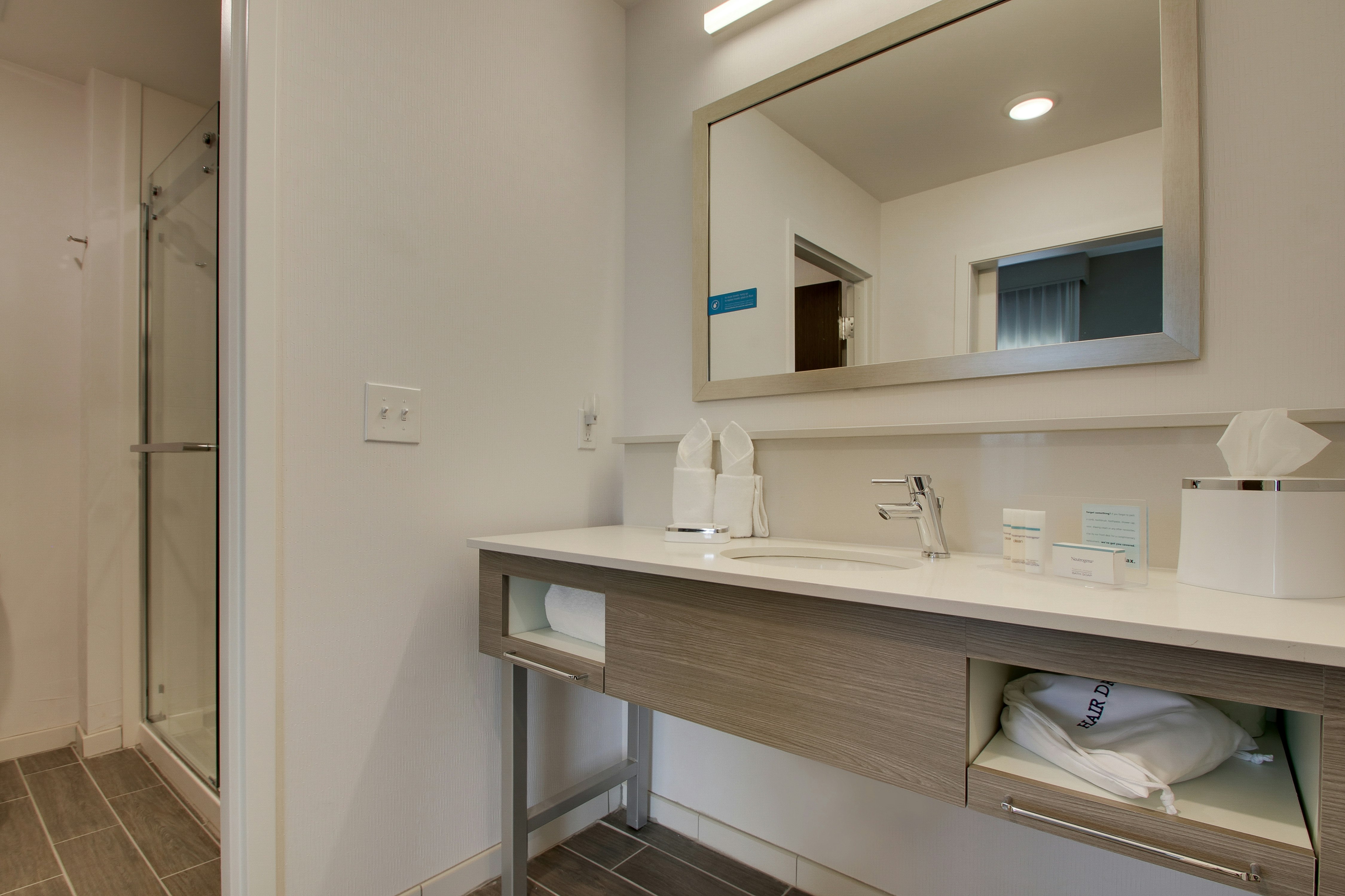Hampton Inn Suites Knightdale Nc 56/56