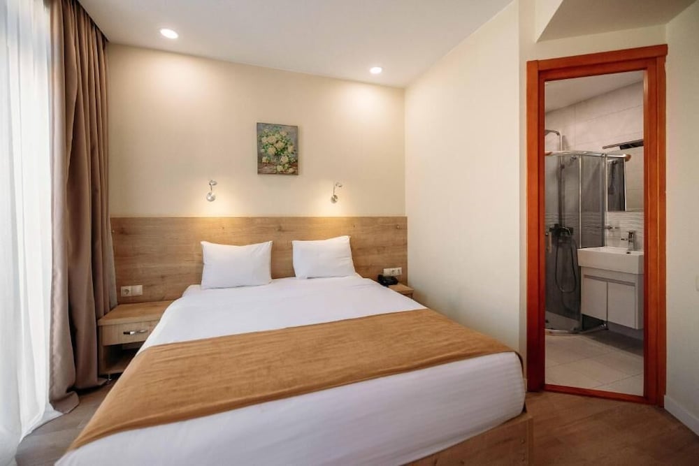Atrium Boutique Hotel 13/50