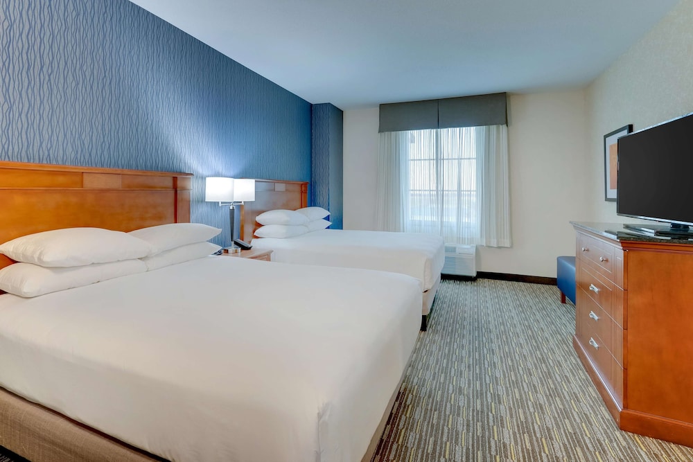 Drury Inn and Suites Sikeston 11/50