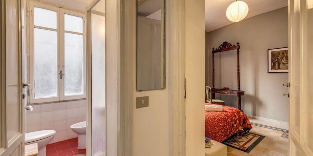 Monti Coliseum 3 bedroom 2nd floor 38/40