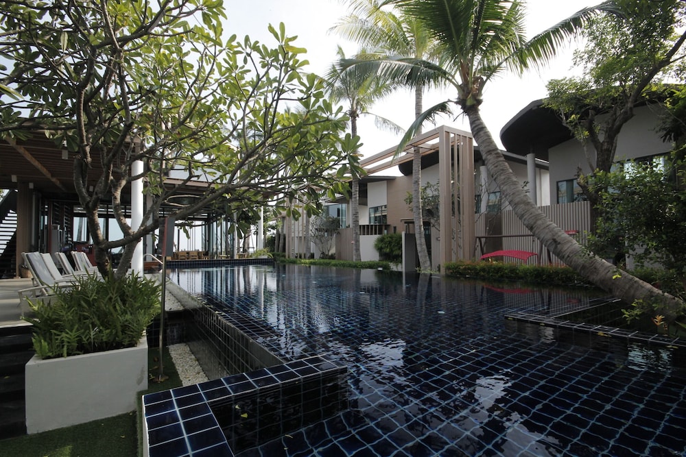 Eco Moment Beach Resort 12/27
