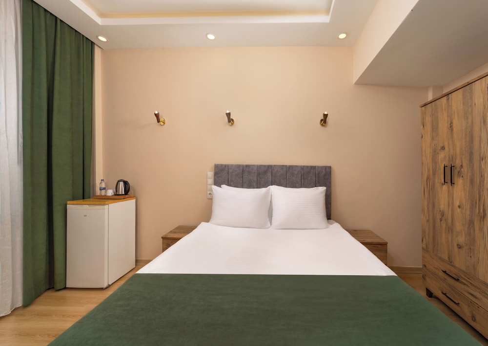 Ulubat Castle Hotel 32/61