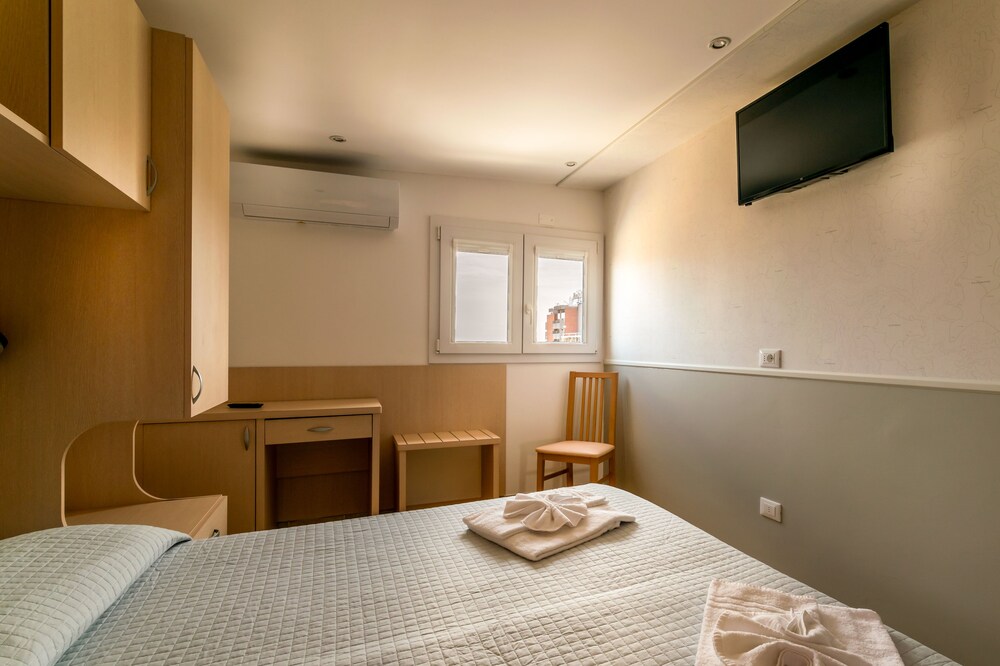 Hotel Stresa 37/66