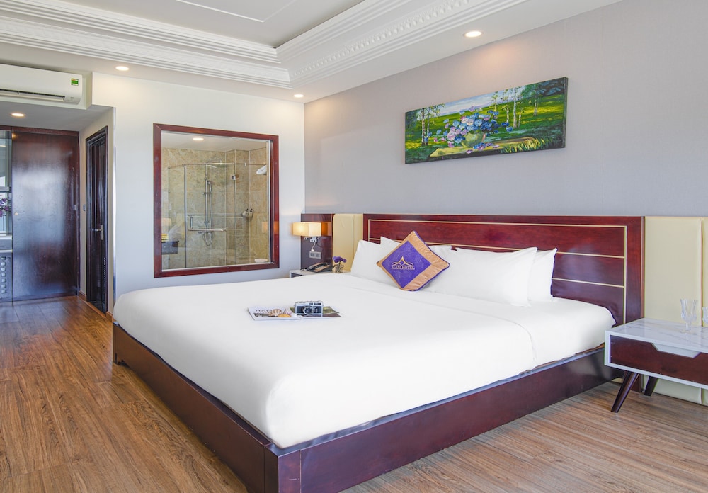 ROOM, DOUBLE BED, CITY VIEW