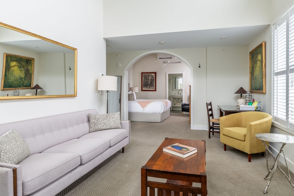 Briar Barn Inn 34/50