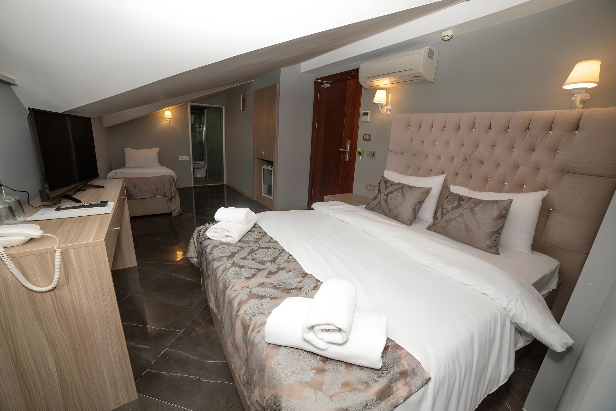 Family, Double and Twin Beds