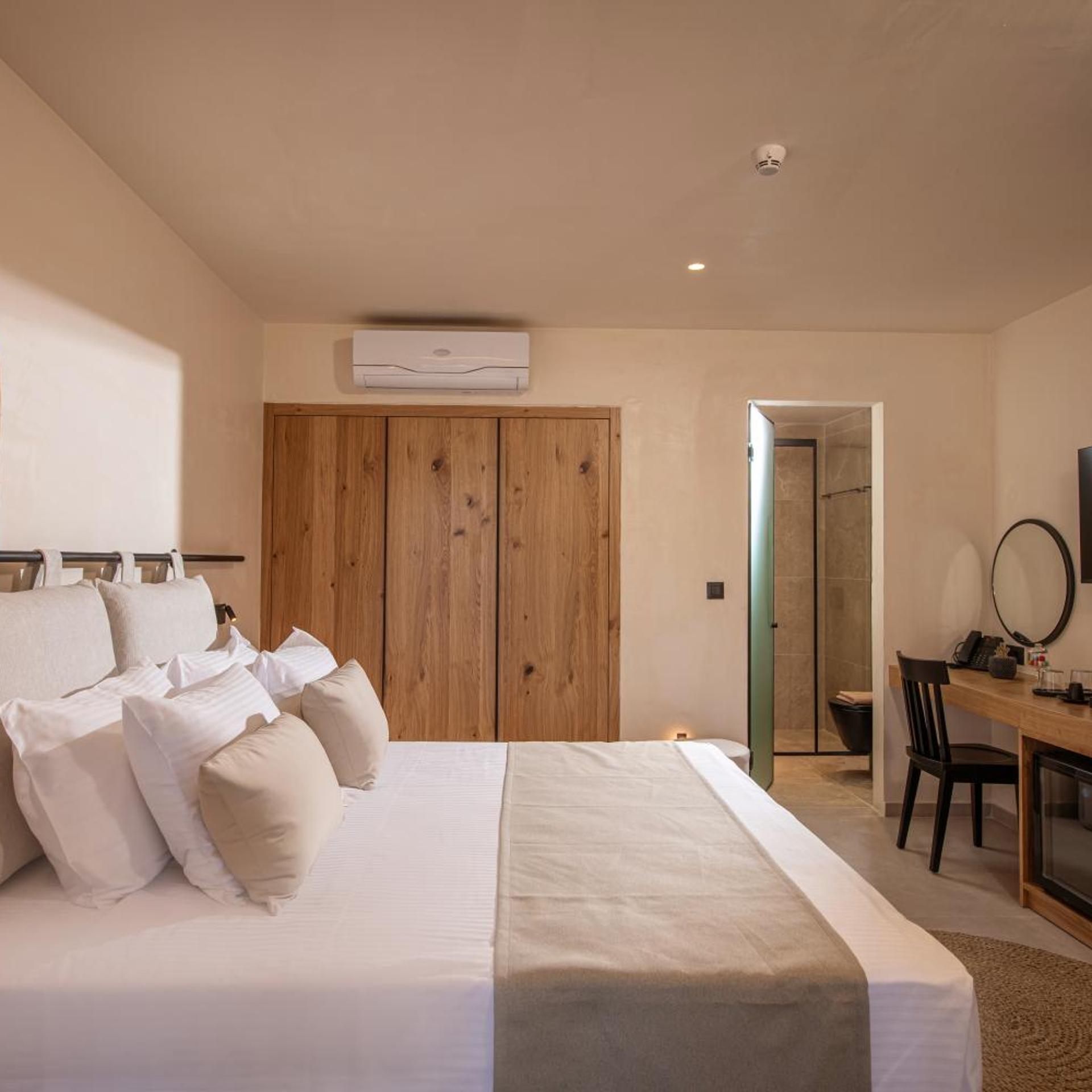 Double Room Superior, Indigo Suites Collection 3/9