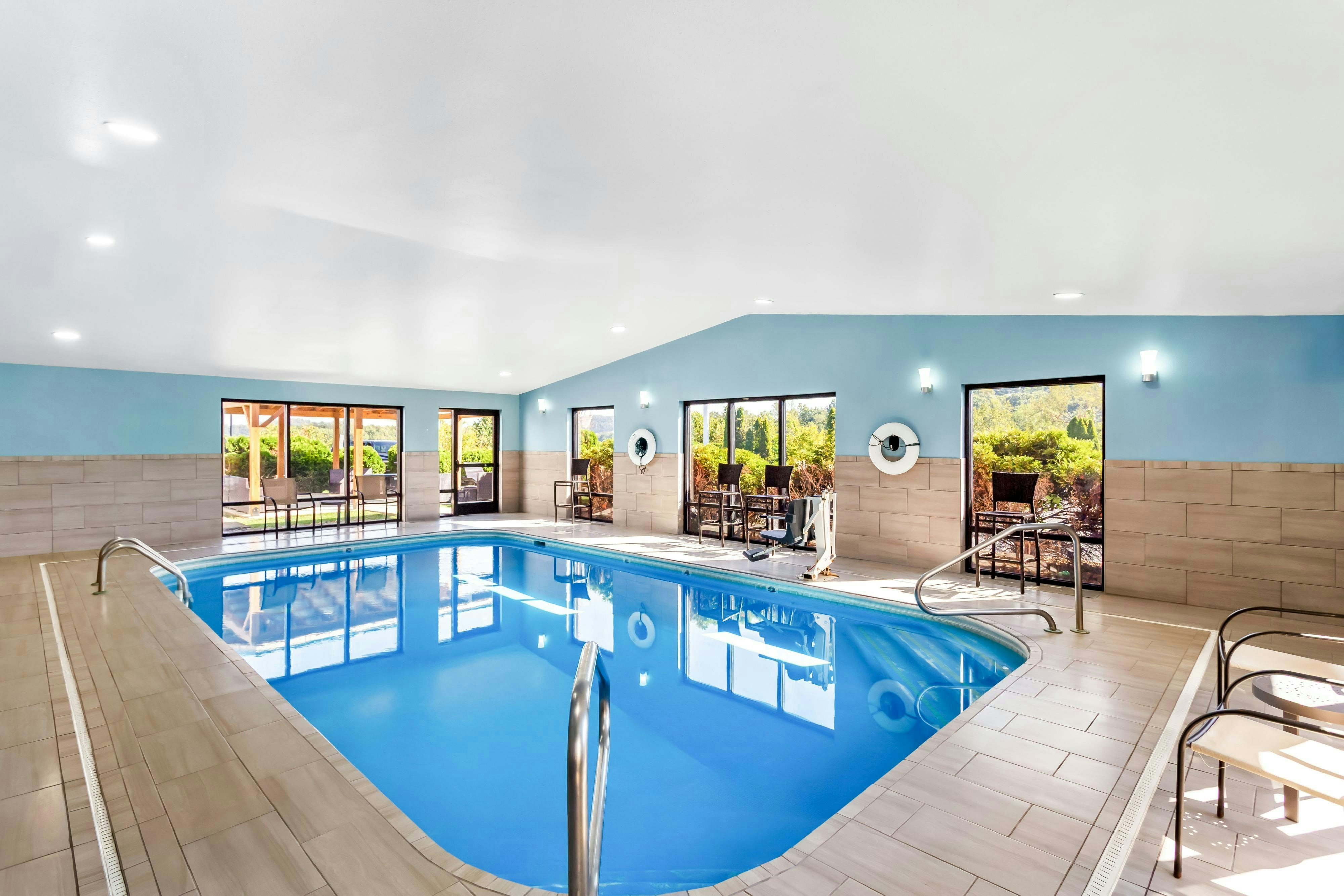 Holiday Inn Express Hotel And Suites Charleston Southridge 28/50