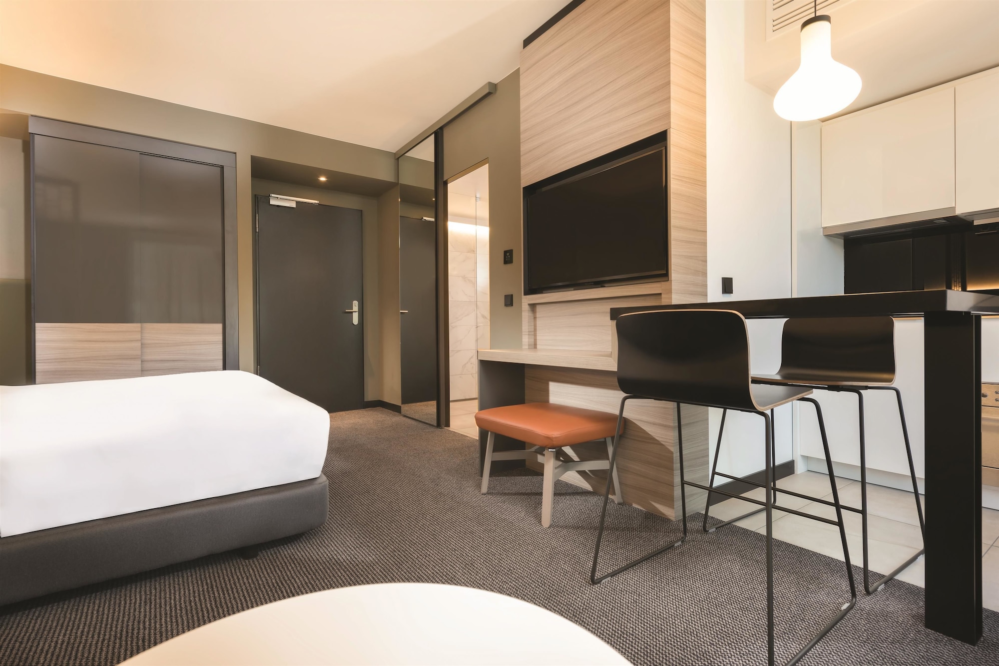 استوديو بريميير بسرير كينج مع أريكة، Adina Apartment Hotel Hamburg Speicherstadt 3/4