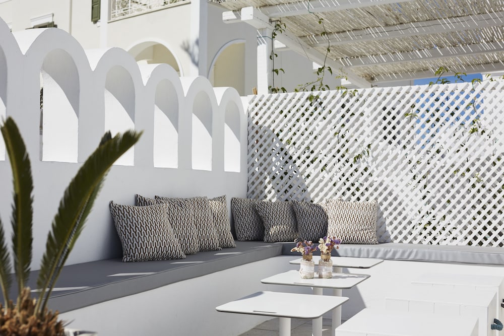 Loizos Apartments 42/50