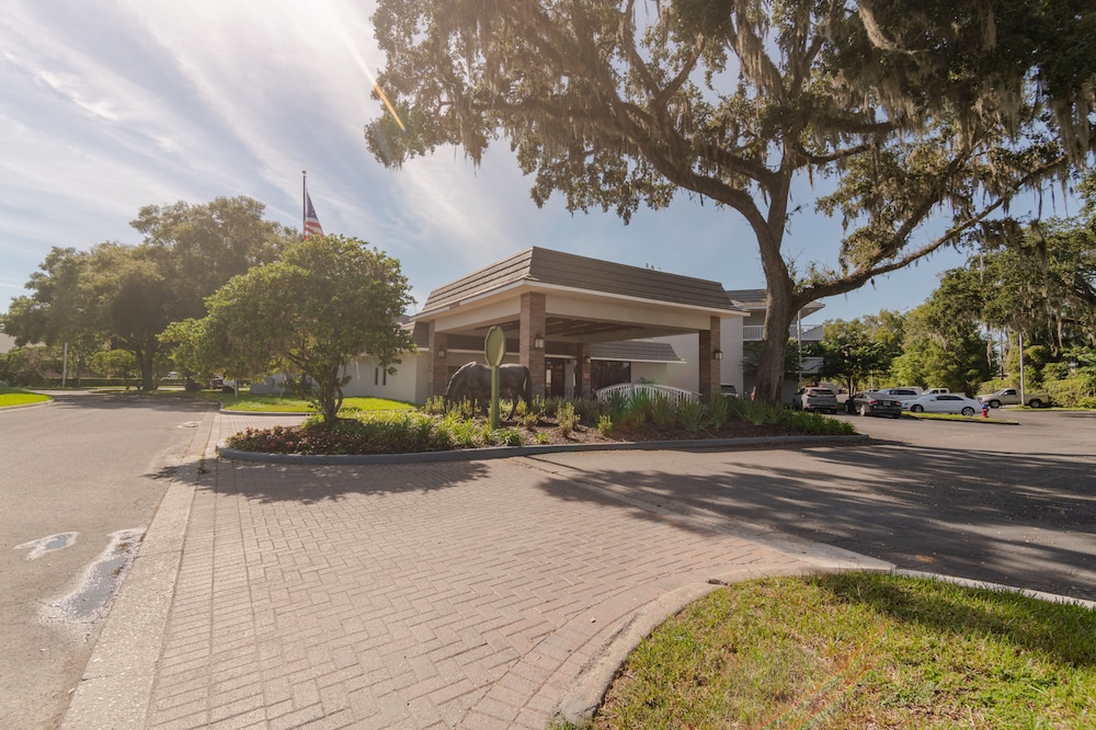 Equus Inn Ocala 40/56
