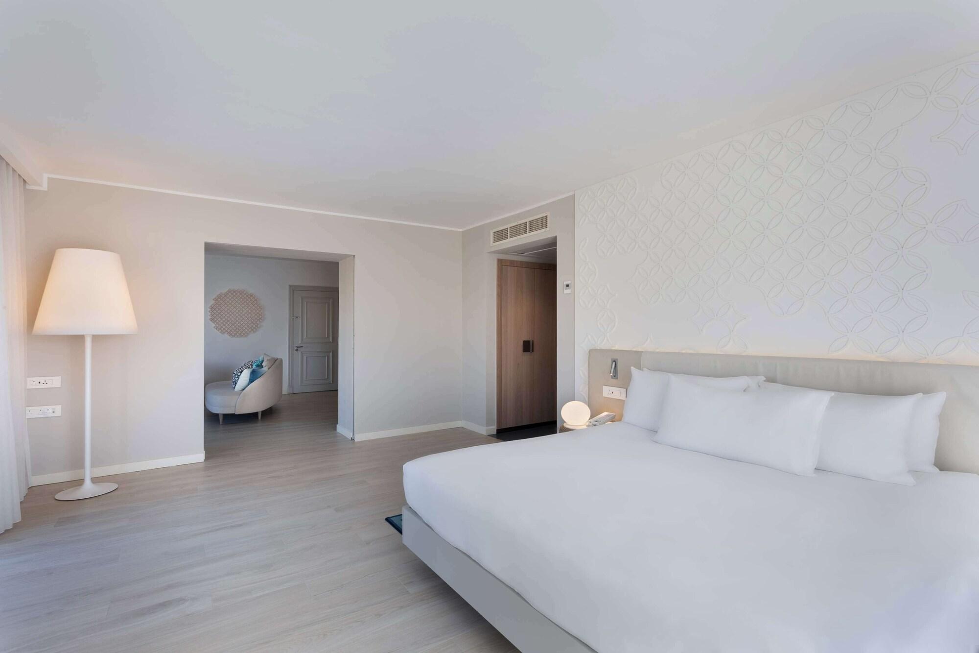 Family Suite, Multiple Beds, Balcony