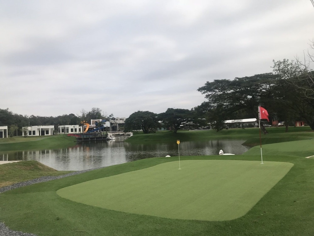 I View Park Resort 33/71