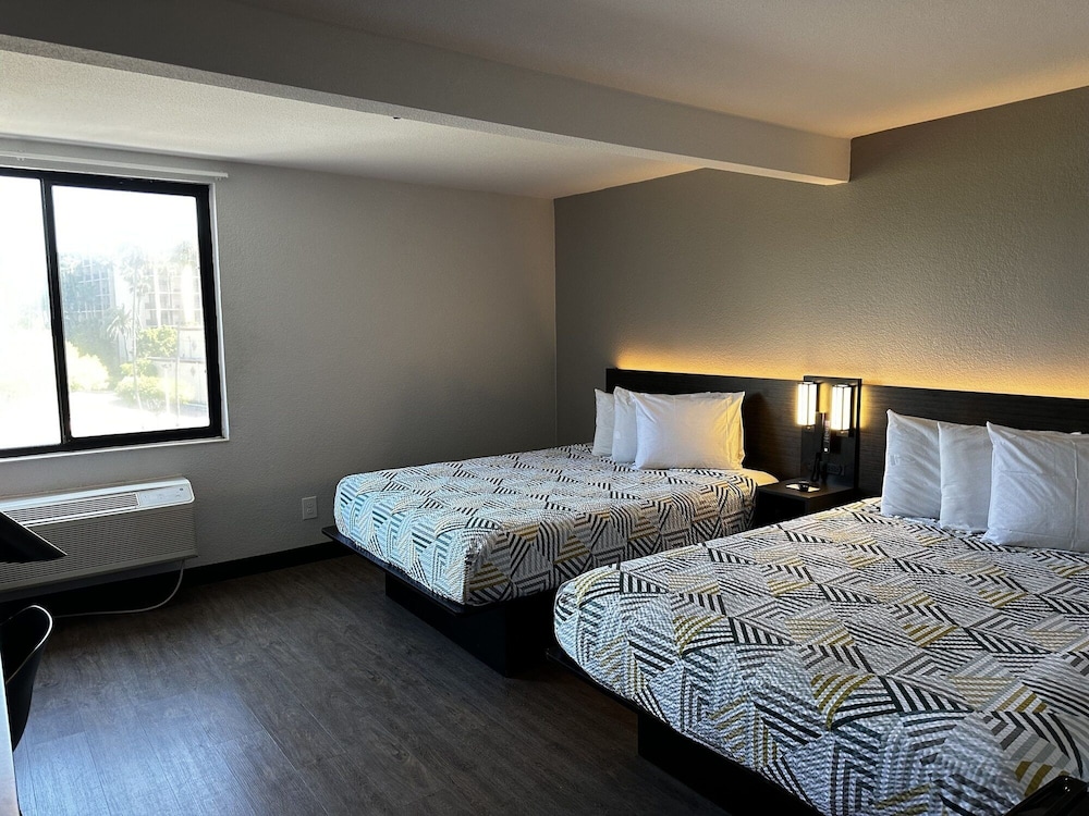 Motel6 San Diego Hotel Circle Mission Valley 22/61