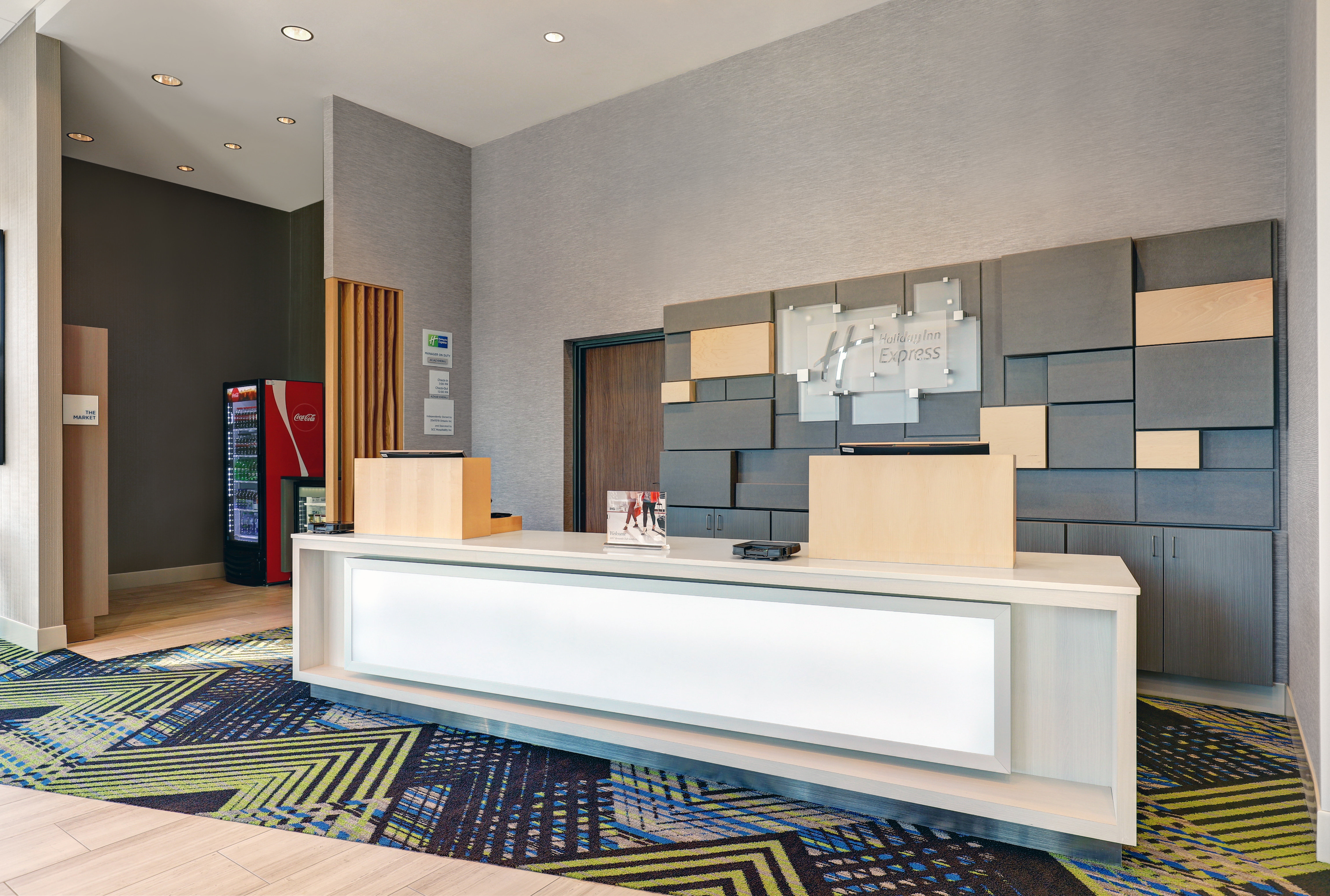 Holiday Inn Express Kingston West 6/60
