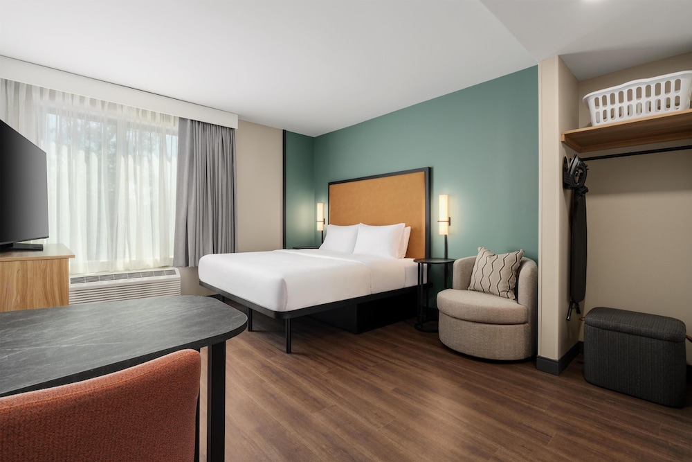 LivSmart Studios by Hilton Columbia Greystone 16/41
