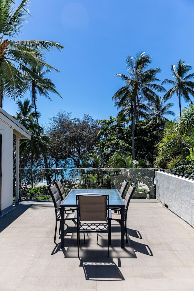 Latitude 16 Port Douglas Beachfront Terrace 38/50