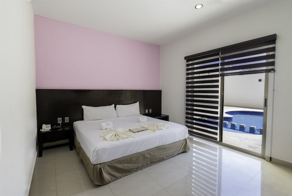 DELUXE