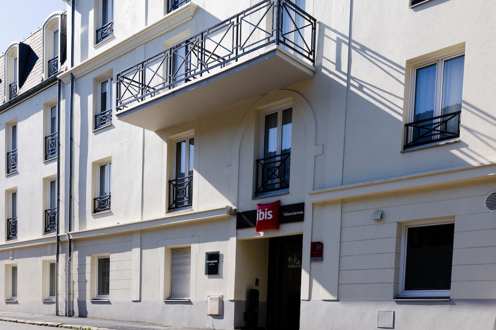 Ibis Valenciennes 3/72