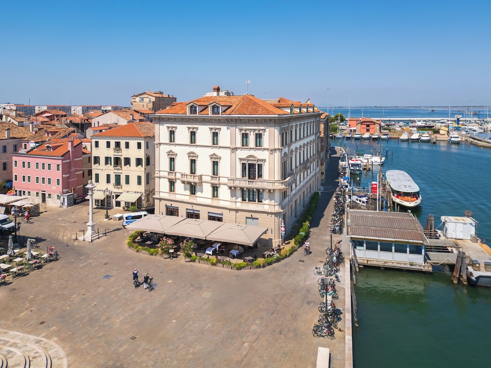Hotel Grande Italia 7/119