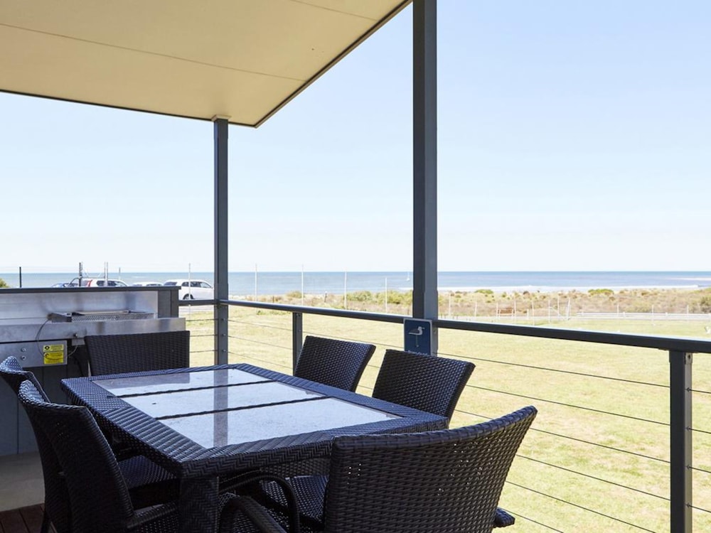NRMA Victor Harbor Beachfront Holiday Park 53/71