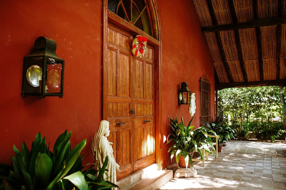 Hacienda Los Lingues Chili 10/73