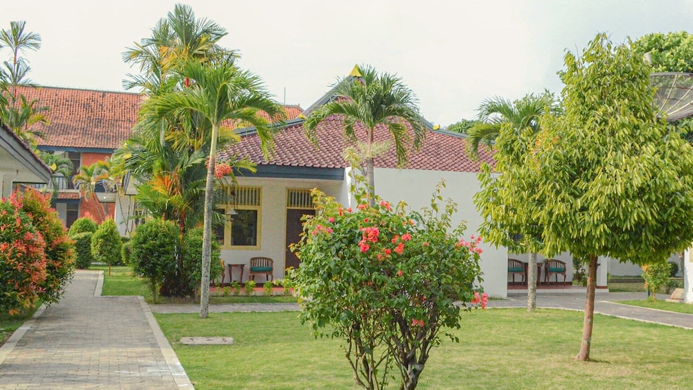 Brongto Hotel 49/55