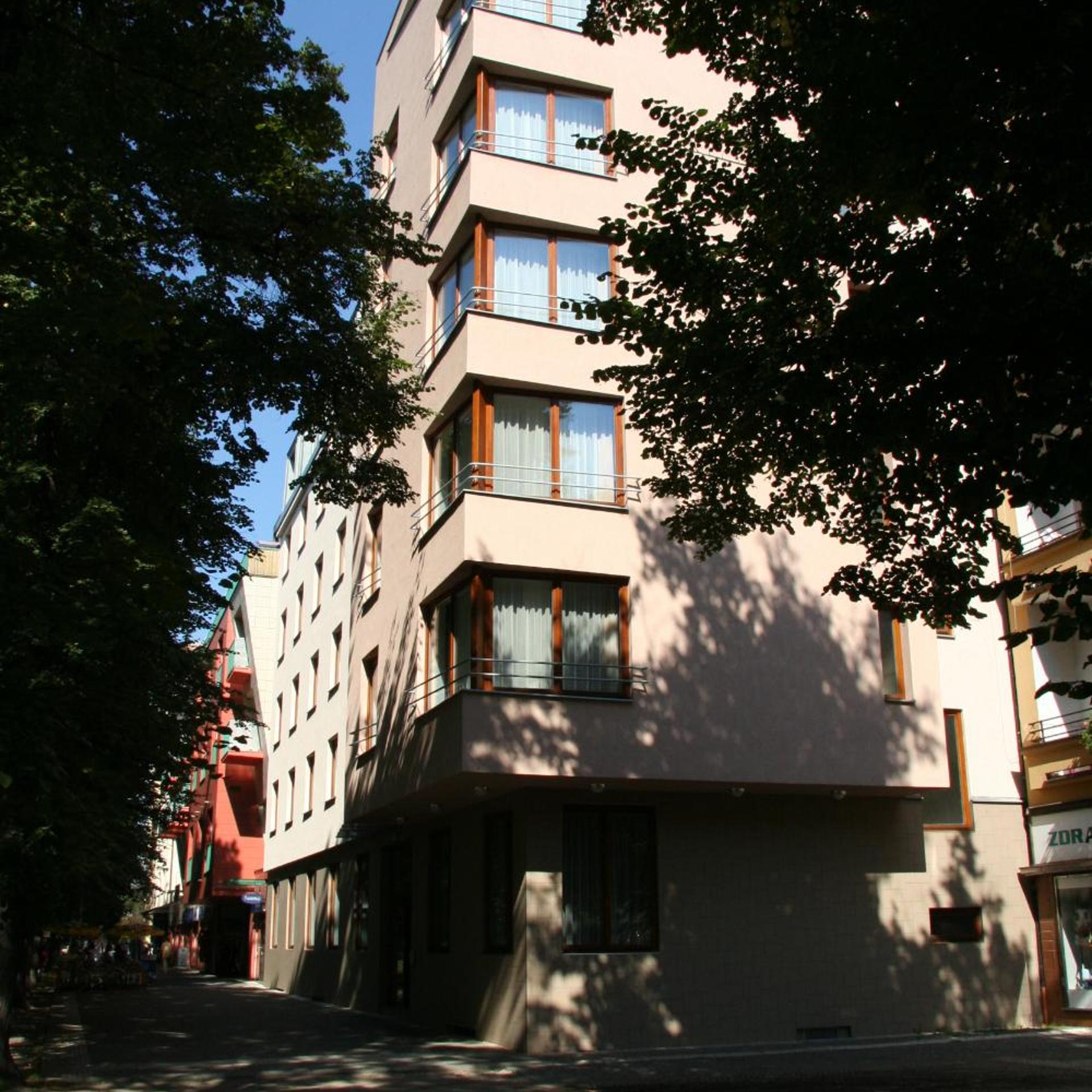Lazensky Hotel Park 1/48