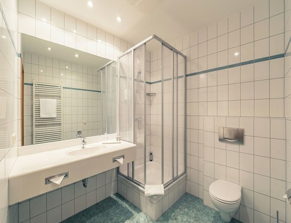 Hotel Schloss Neustadt-Glewe 37/42