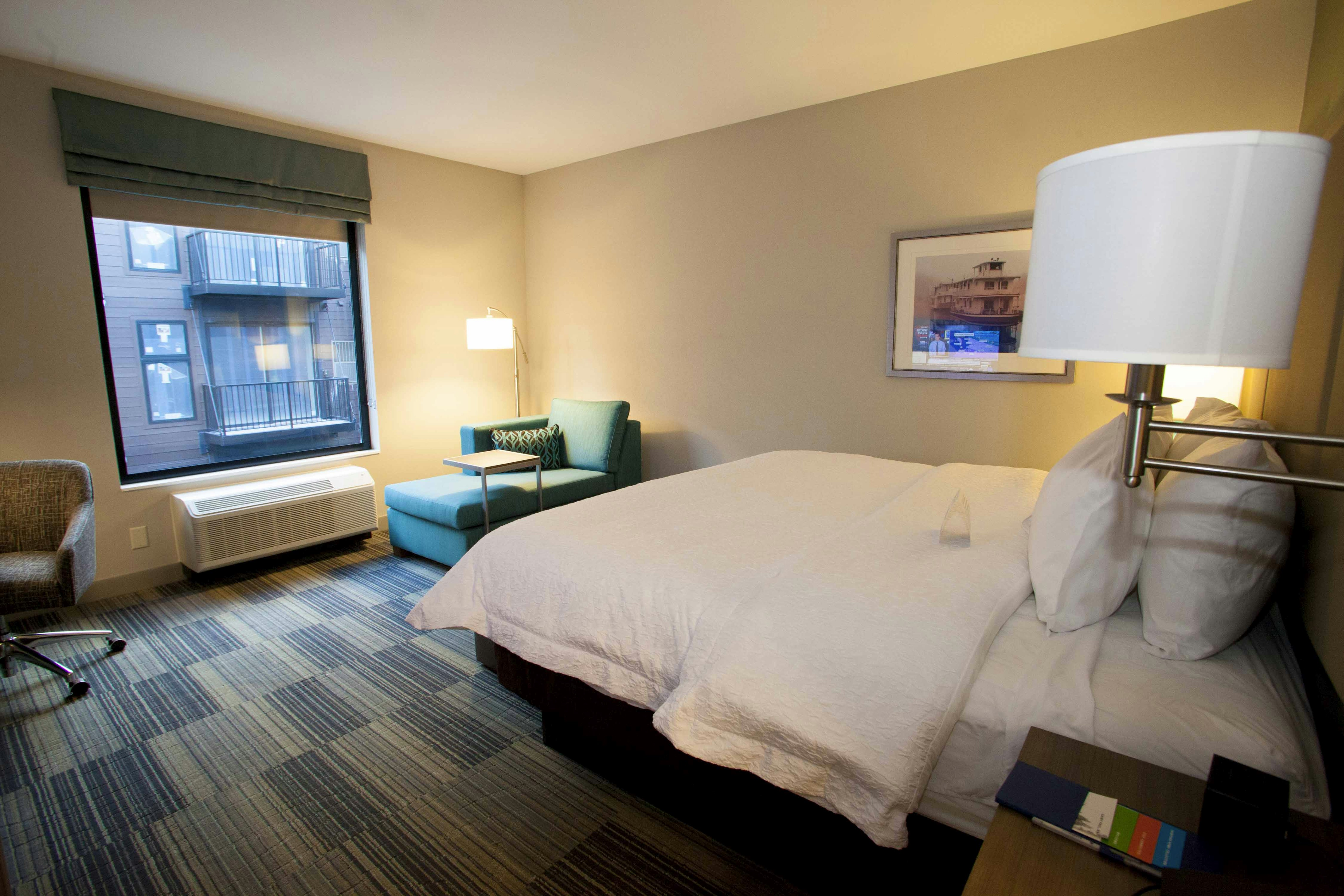 Hampton Inn Suites St Paul Downtown 21/70