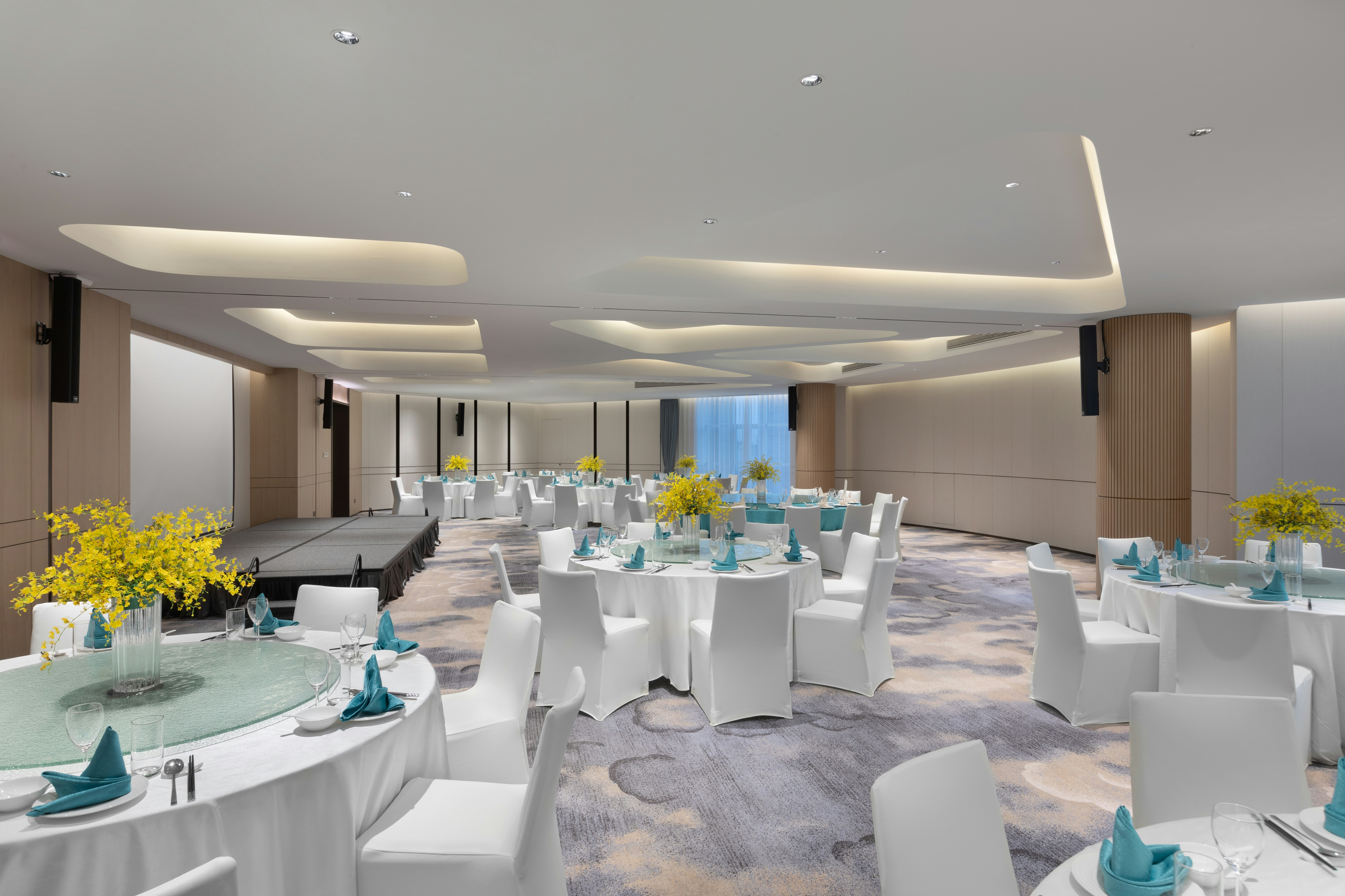 Holiday Inn TongXiang 42/50