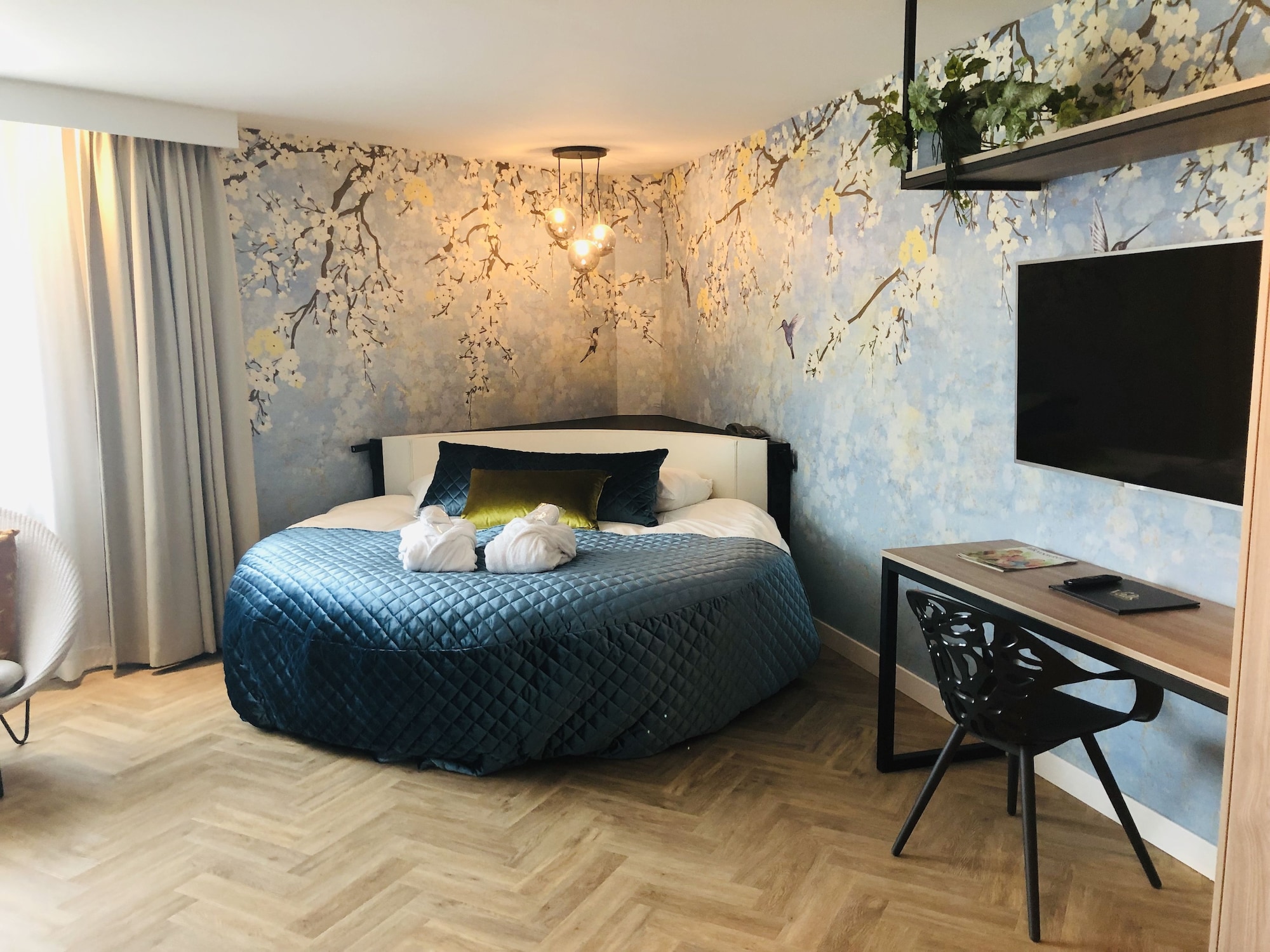 Suite, Double Bed