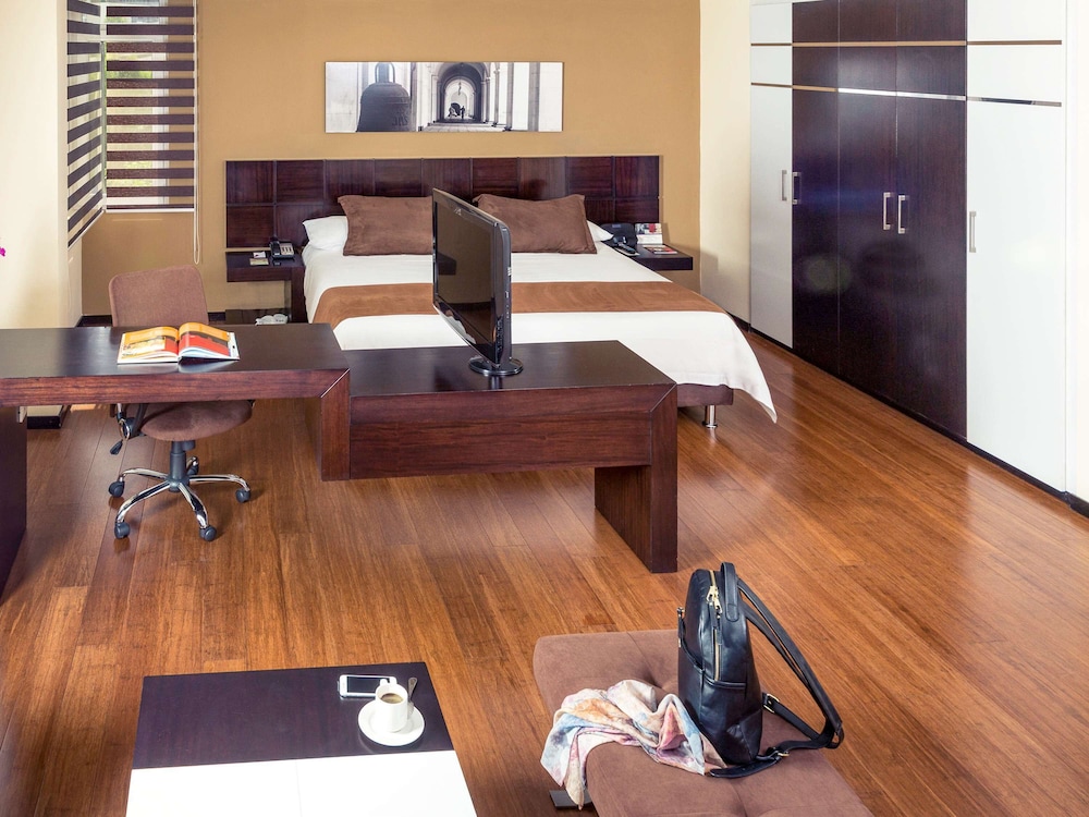 Mercure Alameda Quito 68/77