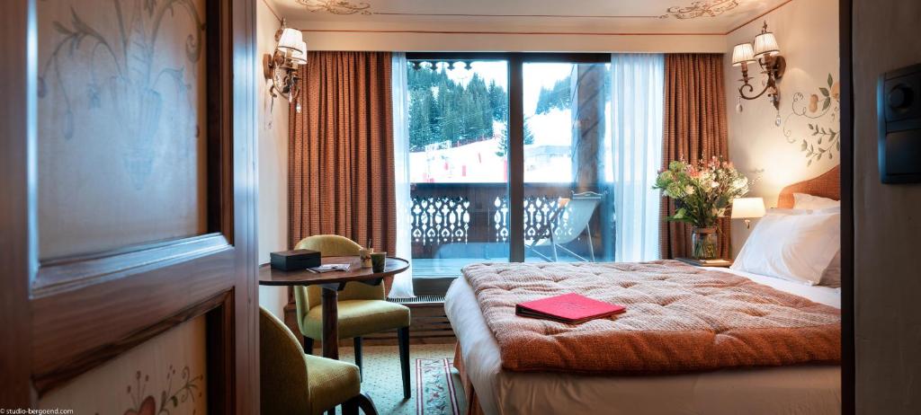 Slope, Superior, with View, Balcony، Hotel de la Loze 2/6