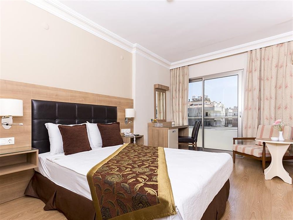 STANDARD, DOUBLE OR TWIN BED