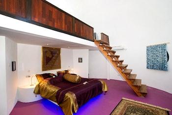 1 BEDROOM, LOFT, VILLA, HOT TUB