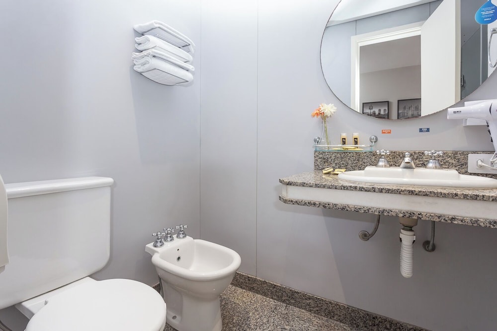 غرفة تنفيذية بسرير مزدوج، The Roochelle Hotel 8/8