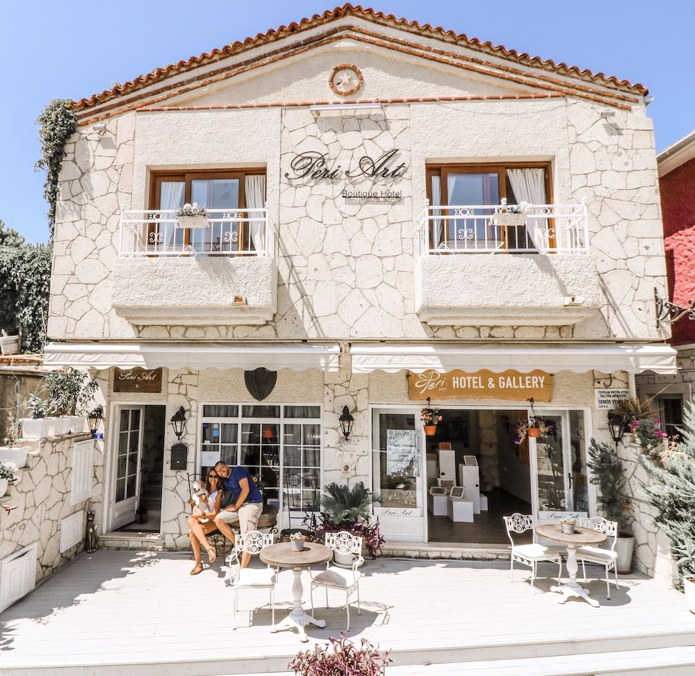 Peri Art Hotel 3/43