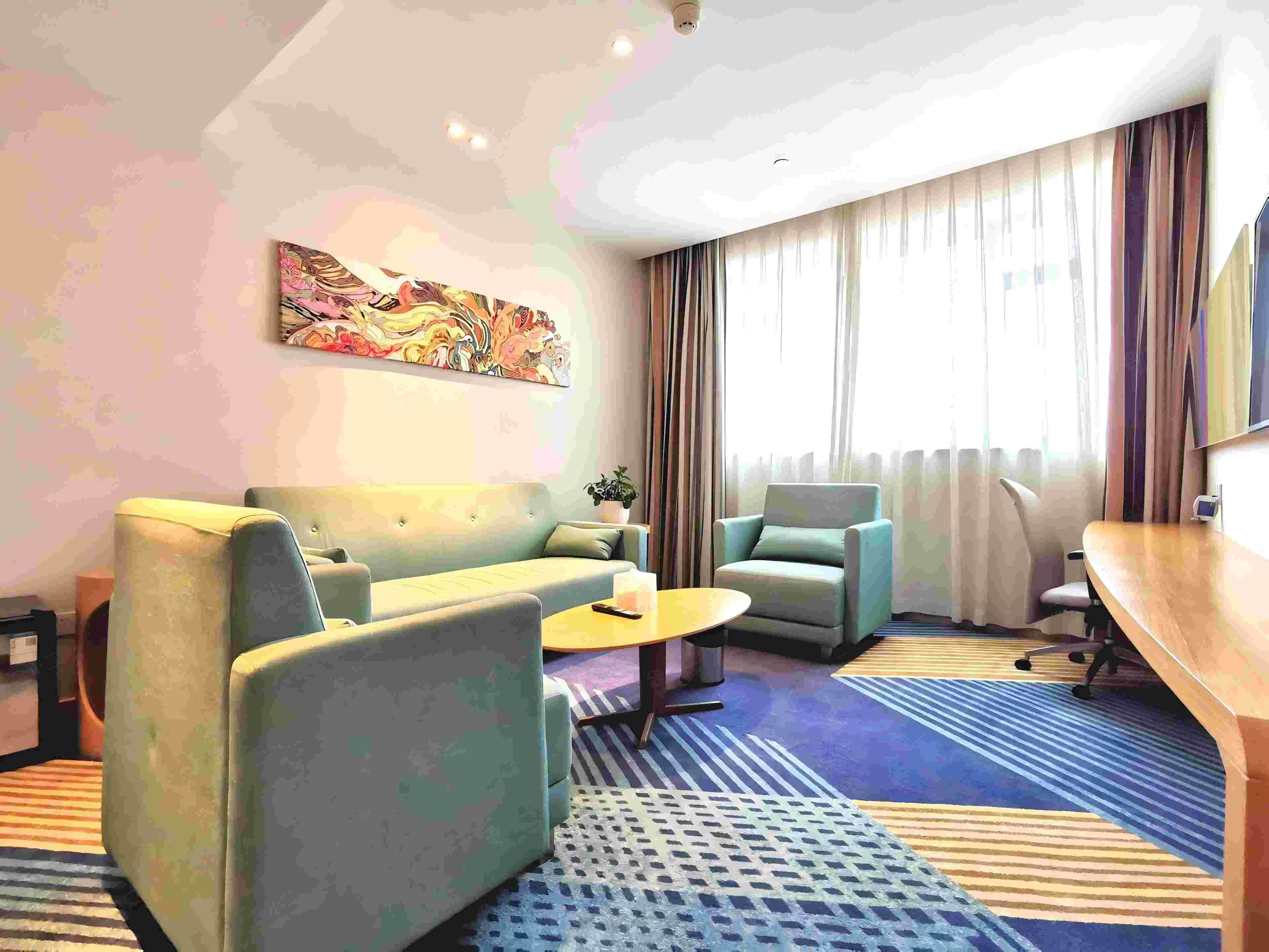 Holiday Inn Express Shanghai Zhenping 39/69