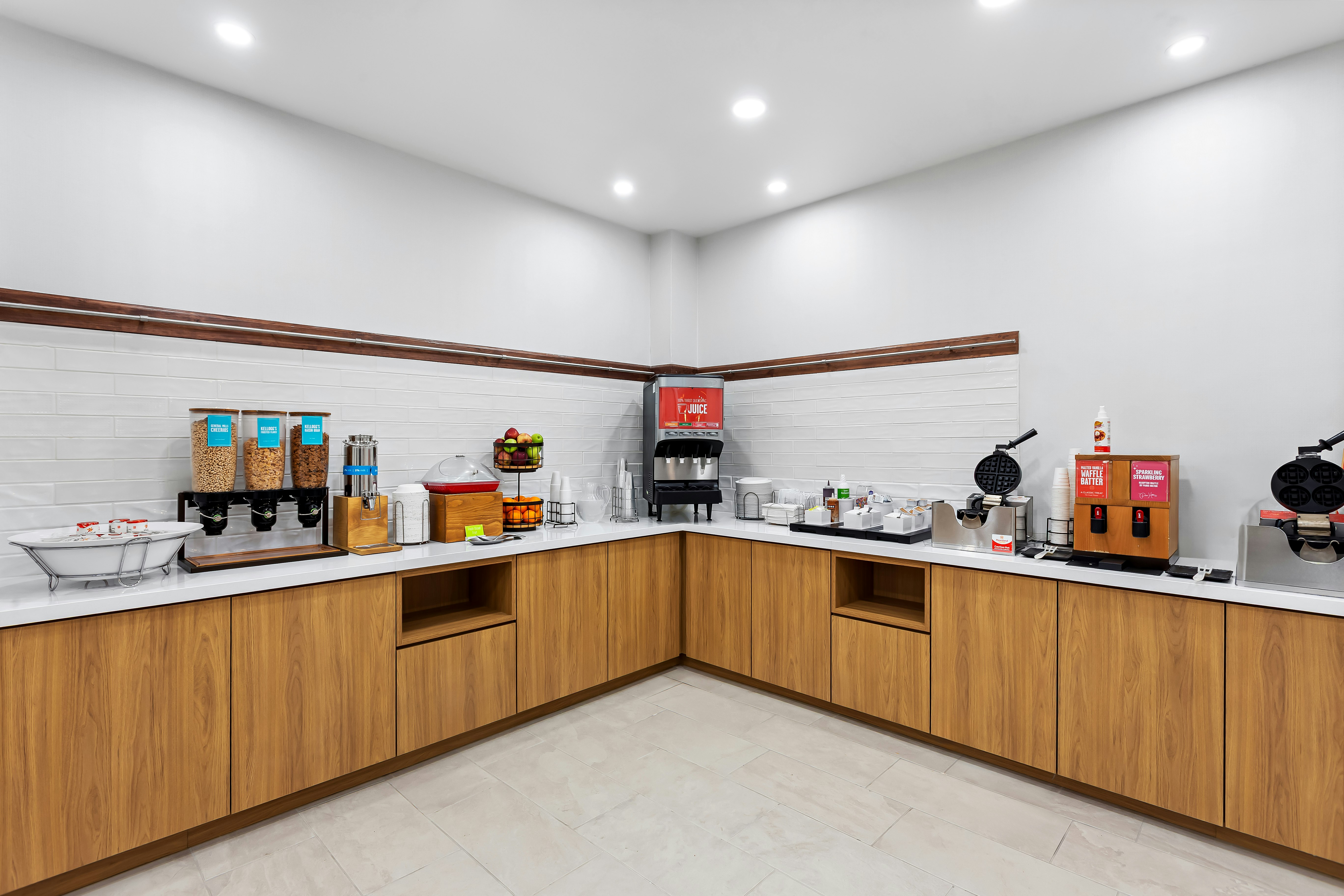 Hampton Inn Suites Bolingbrook 8/48