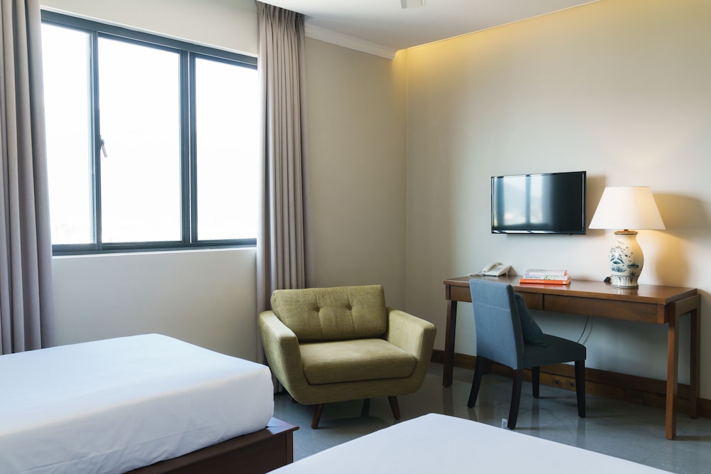 Dan Oasis Beach Hotel and Apartment 14/37