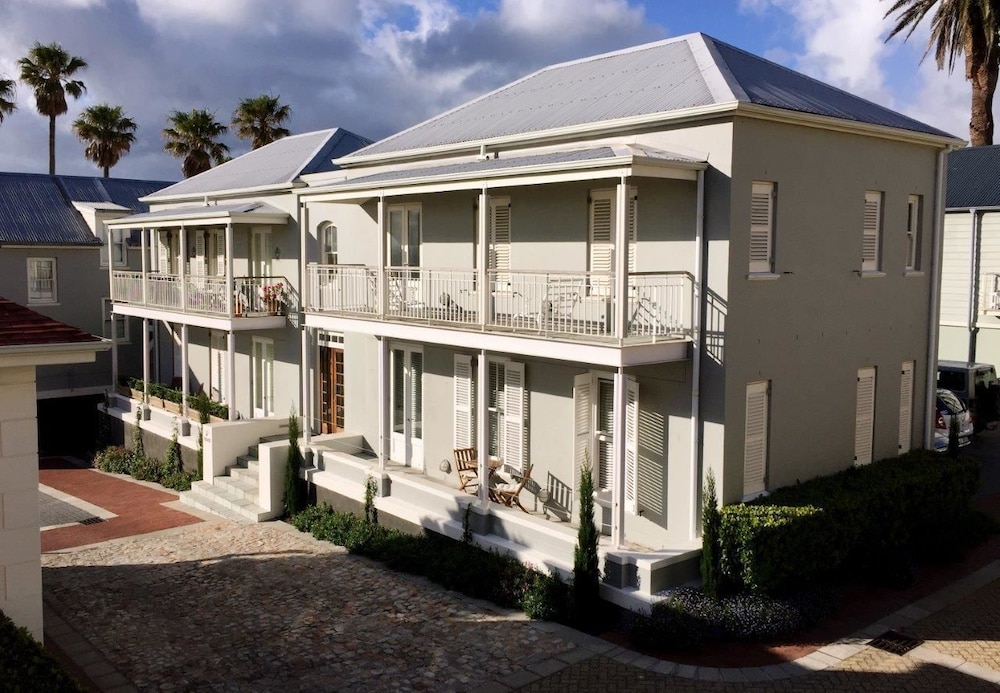 The Majestic Apartment 3/50